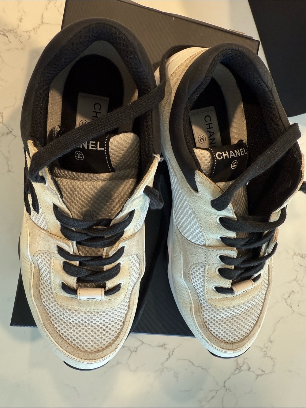 100% Authentic CHANEL White and Black CC Logo Men’s Sneakers - Picture 3 of 8
